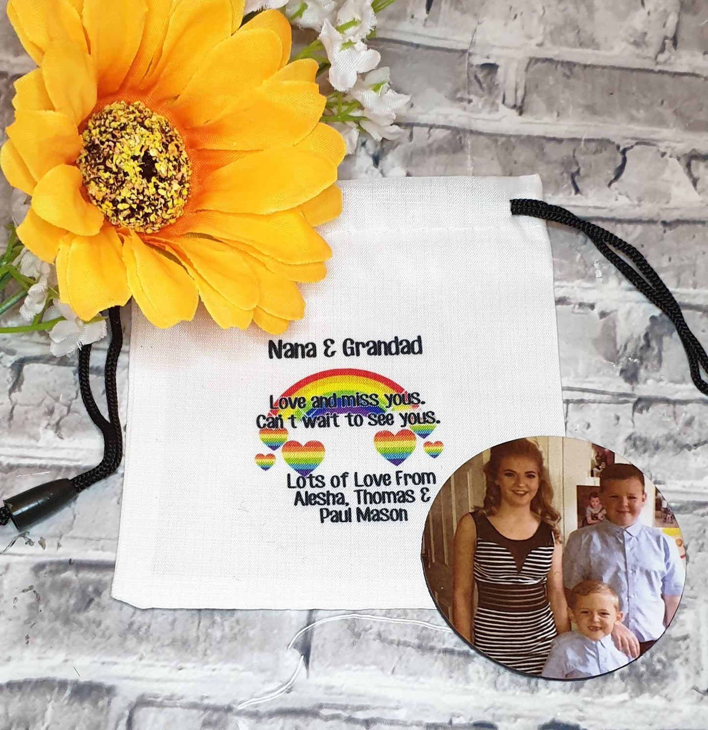 Photo fridge magnet with personlaised gift bag
